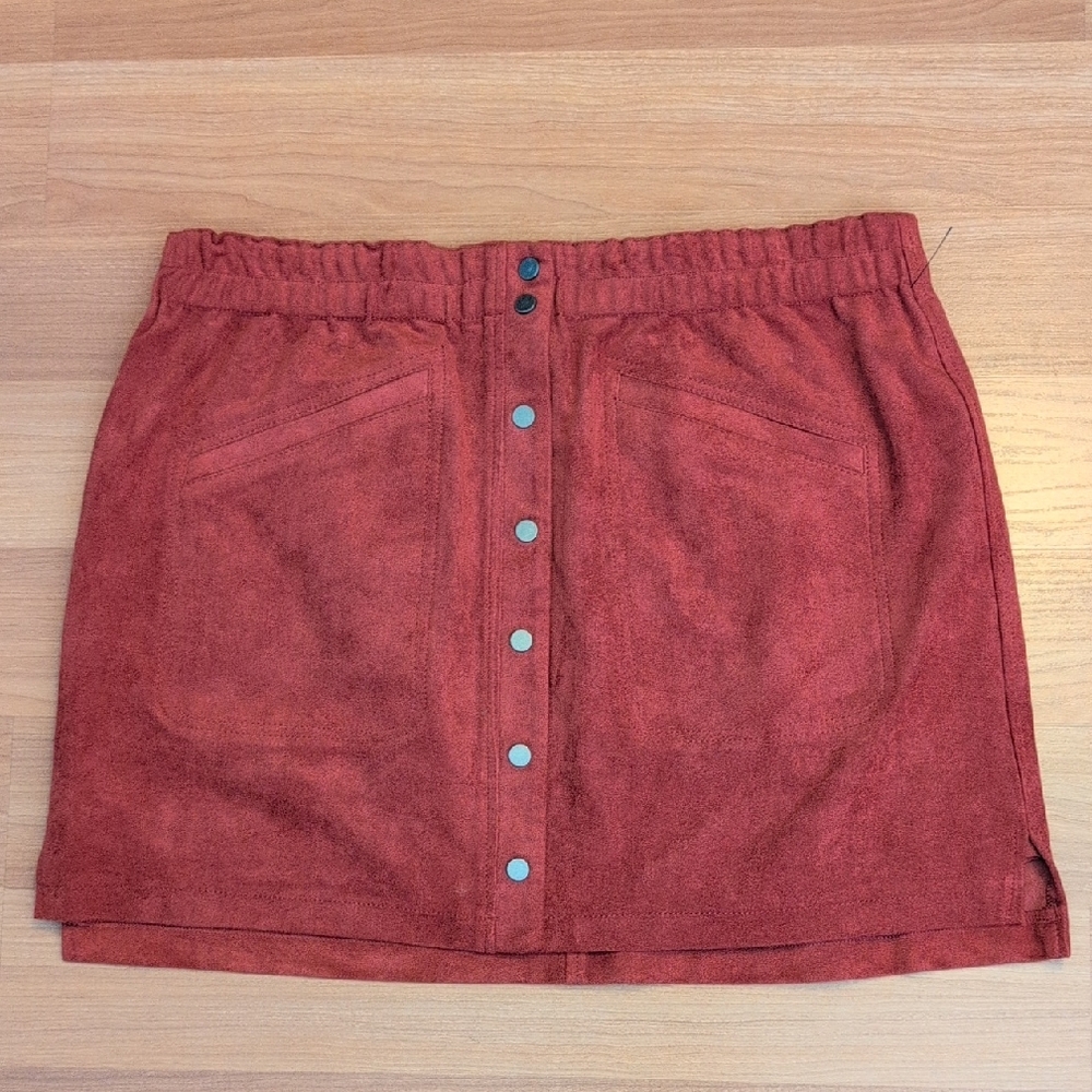 BCBGMaxAzria Rust Button-Front Faux Suede Mini Skirt Size L